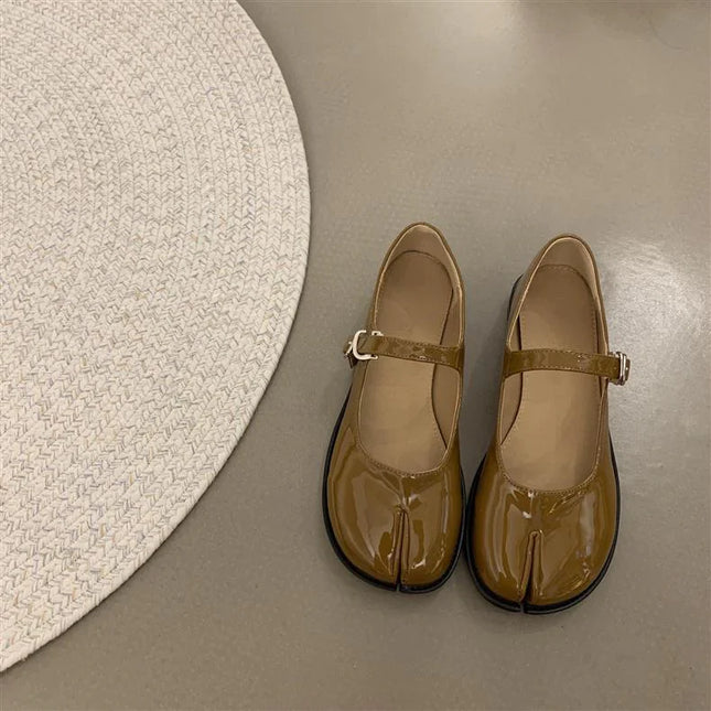 Retro Square Toe Mary Jane Pumps