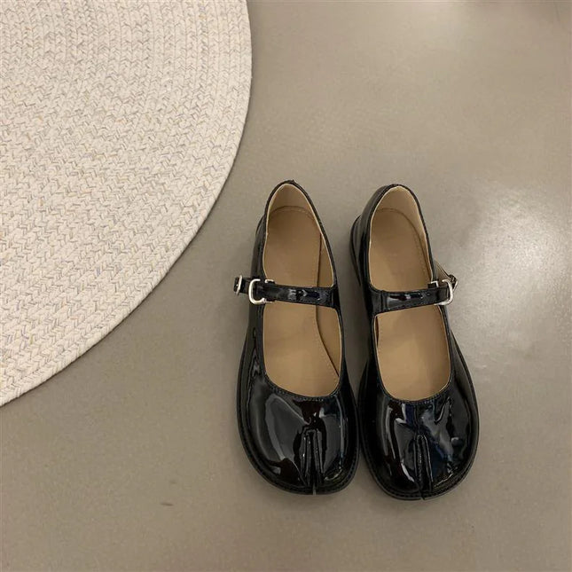 Retro Square Toe Mary Jane Pumps