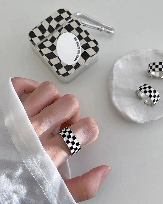 Vintage Grid Enamel Drip Oil Ring