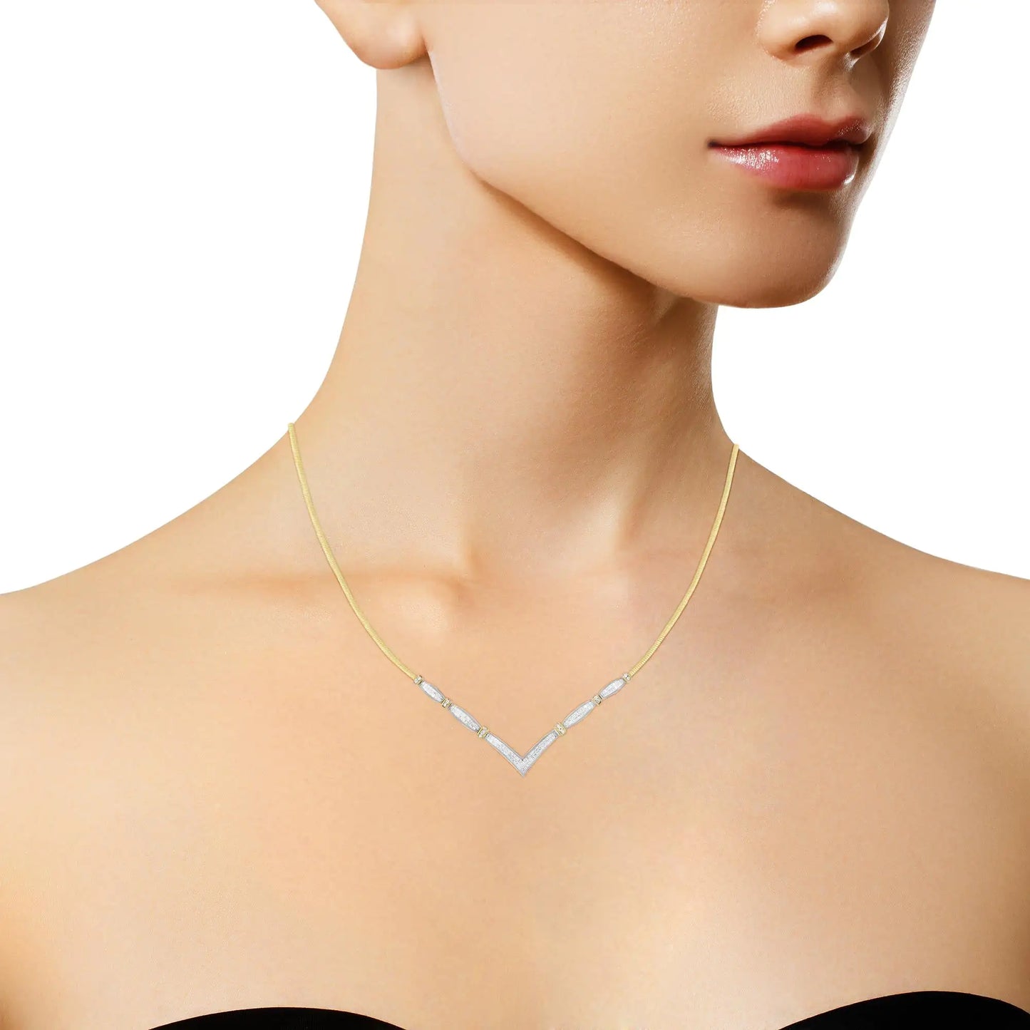 14K Yellow and White Gold 3.00 Cttw Round and Princess Cut Diamond "V" Shape Statement Necklace (H-I Color, SI2-I1 Clarity)