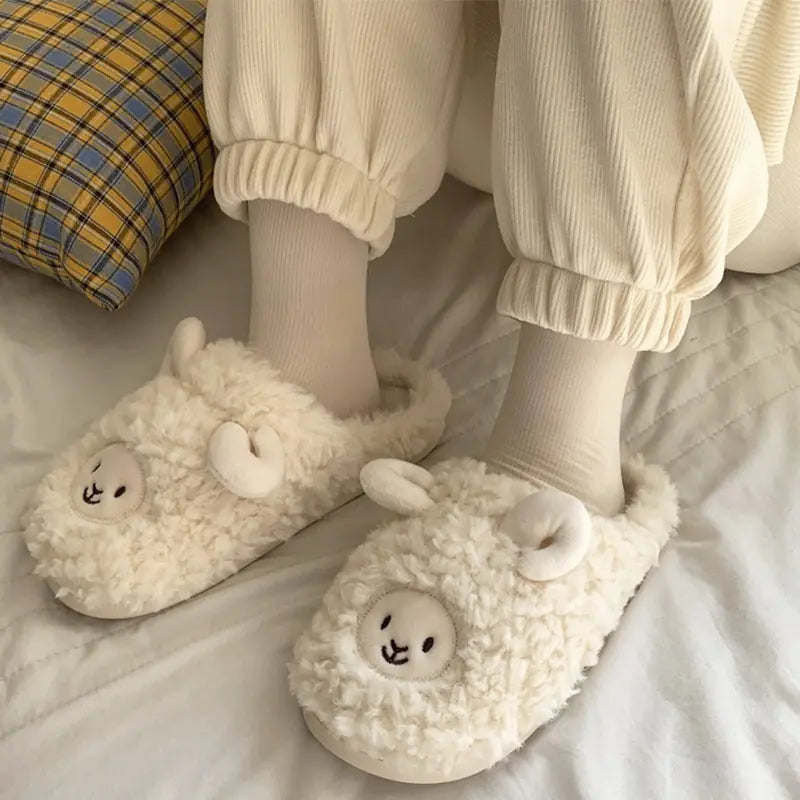 Plush Bedroom Cotton Fluffy Slippers