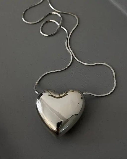 Metal Heart Pendant Necklace