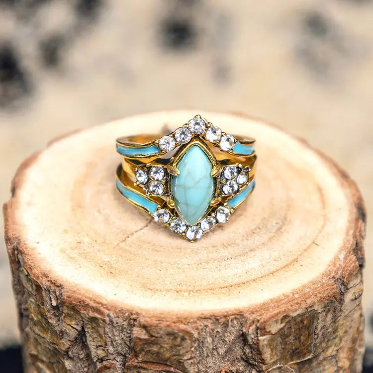 Luxurious Shining Crystal Stone Ring