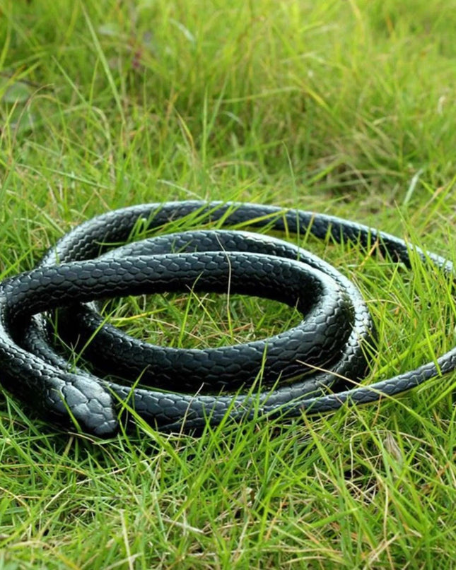 Fake Realistic Snake Lifelike Real Scary Rubber Toy Prank Party Joke For Garden