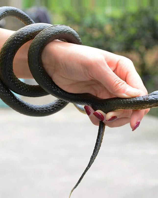 Fake Realistic Snake Lifelike Real Scary Rubber Toy Prank Party Joke For Garden