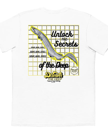 Discover the Deep Frilled Shark Edition Pocket T-Shirt