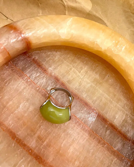 Grape Green Ring with Advanced Design Features