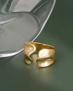 Gold-R0753 / Resizable