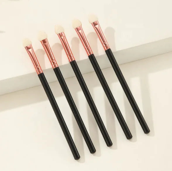 DualBrush Portable Eye Shadow Applicator